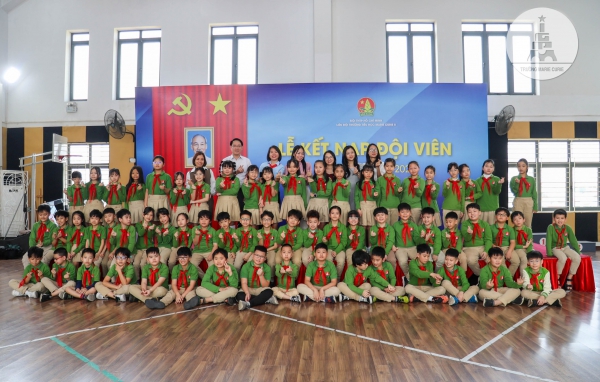 KẾT NẠP ĐỘI VIÊN - KH: KHAO KHÁT ĐƯỢC BẮT ĐẦU TỪ MÀU KHĂN ĐỎ THẮM