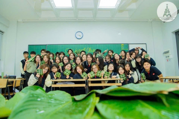 MCER &ldquo;CH&Agrave;O TẾT&rdquo; BẰNG B&Aacute;NH CHƯNG XANH