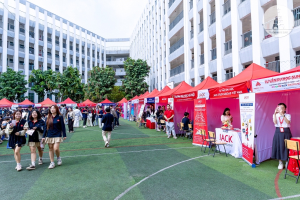 THPT-VP | NG&Agrave;Y HỘI TƯ VẤN TUYỂN SINH 2026: NHỊP CẦU KẾT NỐI TƯƠNG LAI