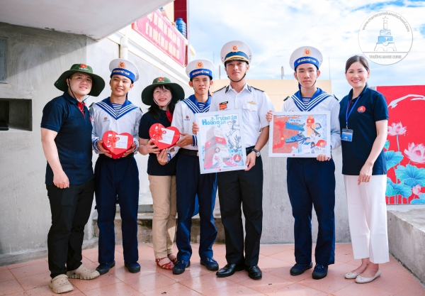 MANG YÊU THƯƠNG TỚI QUẦN ĐẢO TRƯỜNG SA CỦA TỔ QUỐC
